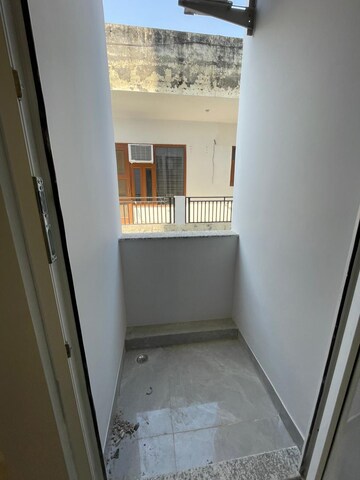 Building Lobby in 1 BHK Apartment at SR Homes Gurgaon, Sector 41 – for Rent