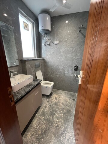 Bathroom in 1 BHK Apartment at SR Homes Gurgaon, Sector 41 – for Rent