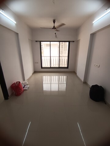 2 BHK Apartment For Rent in Ninaad CHS, Malad West