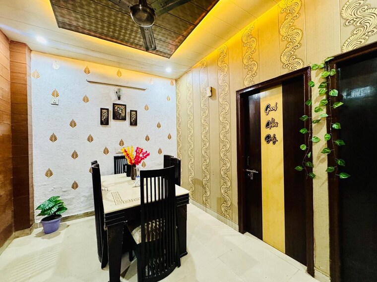 Team Area, guru-nanak-enclave 2 Bedroom 1000 Sq.Ft. Builder Floor In Dhakoli Zirakpur 9610327