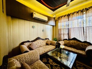 Living Room in 2 BHK Builder Floor at Guru Nanak Enclave, Dhakoli – for Rent