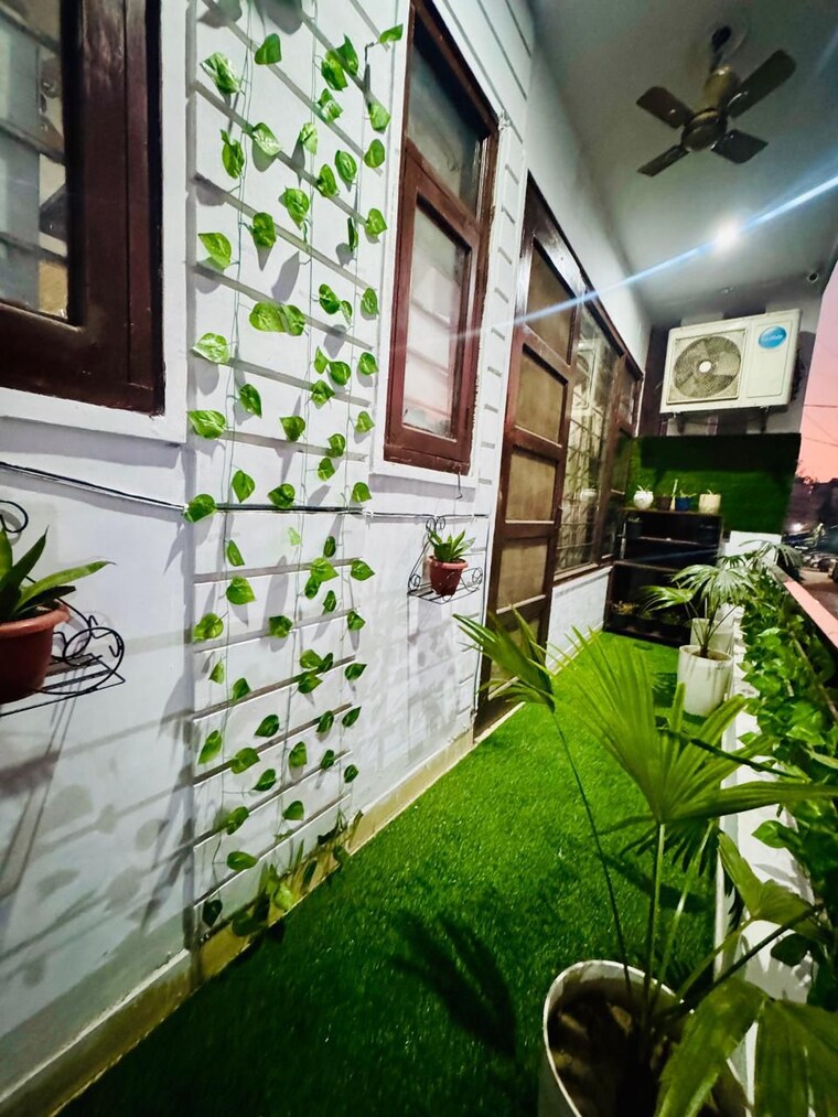 Balcony, guru-nanak-enclave 2 Bedroom 1000 Sq.Ft. Builder Floor In Dhakoli Zirakpur 9610327