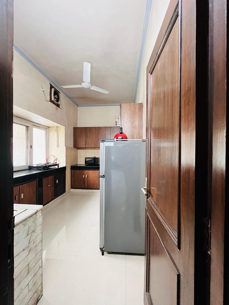 Kitchen, green park extension 2 Bedroom 1500 Sq.Ft. Apartment In Green Park Extension Delhi 9610323