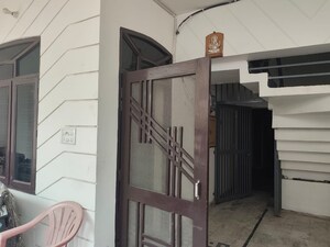  Pg For Rent in Vipul Khand