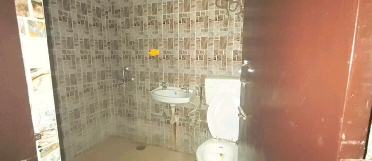 Bathroom, ansal-royal-heritage 2 Bedroom 859 Sq.Ft. Apartment In Sector 70 Faridabad 9610332