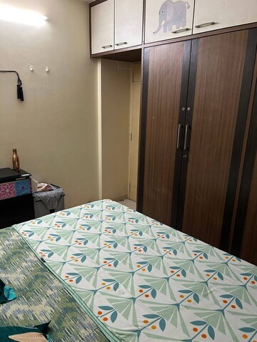  Pg For Rent in Kandivali East