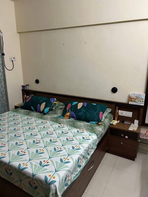 Room in  Pg at Kandivali East – for Rent