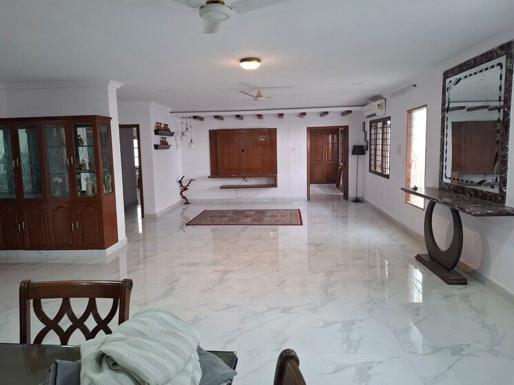  Parking, banjara hills 3 Bedroom 3300 Sq.Ft. Apartment In Banjara Hills Hyderabad 9610383