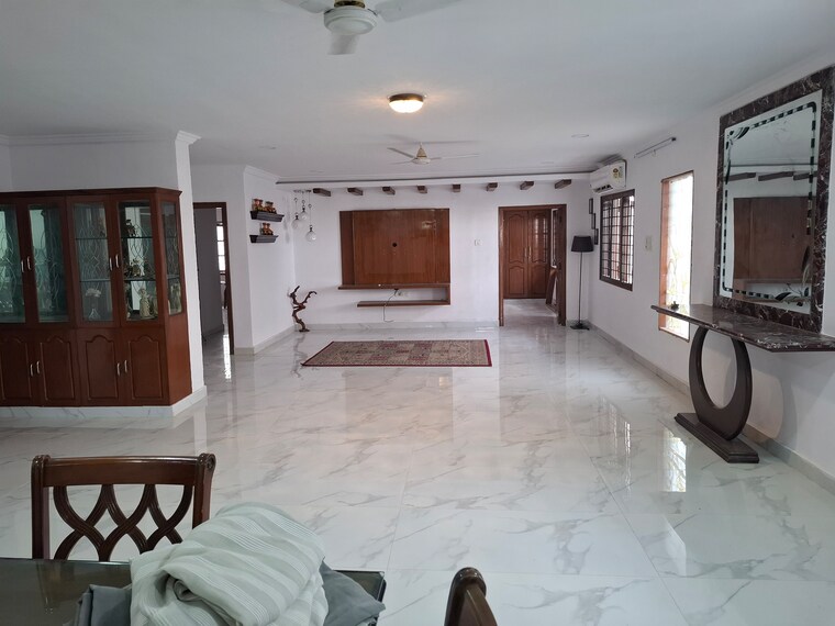  Parking, banjara hills 3 Bedroom 3300 Sq.Ft. Apartment In Banjara Hills Hyderabad 9610383