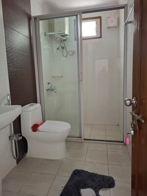 Bathroom in 3 BHK Apartment at Banjara Hills – for Rent