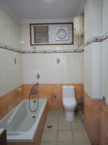 Bathroom in 3 BHK Apartment at Banjara Hills – for Rent
