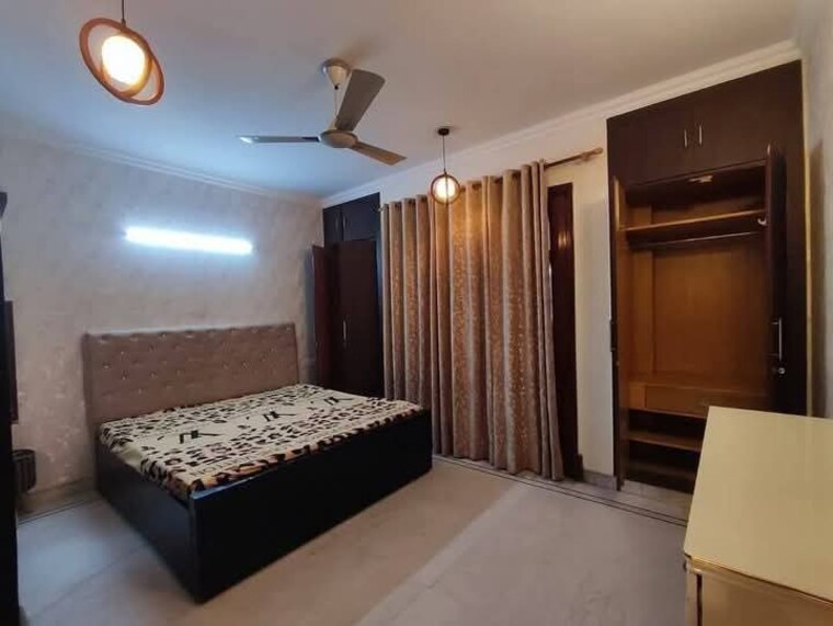 Bedroom, freedom fighters enclave 2 Bedroom 1200 Sq.Ft. Apartment In Freedom Fighters Enclave Delhi 9610394