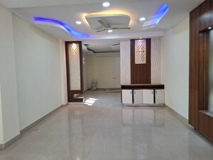 Room in 3 BHK Apartment at Banjara Hills – for Rent