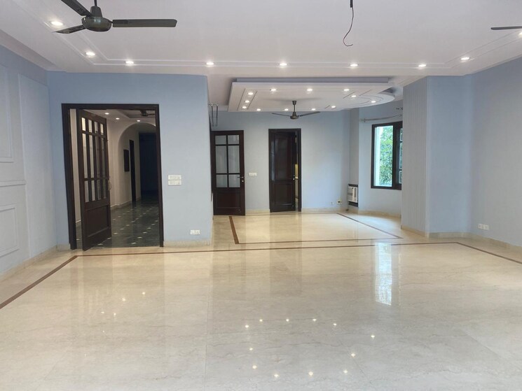 Room, greater kailash ii 5 Bedroom 6400 Sq.Ft. Apartment In Greater Kailash ii Delhi 9610399