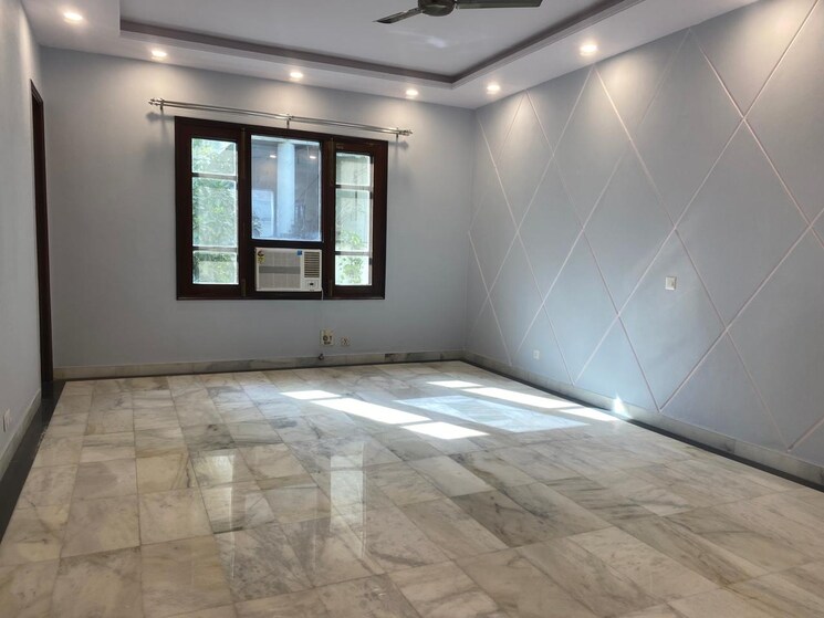 Room, greater kailash ii 5 Bedroom 6400 Sq.Ft. Apartment In Greater Kailash ii Delhi 9610399