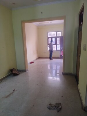 Furnished Amenities in 3 BHK Apartment at Omaxe R2, Gomti Nagar – for Rent