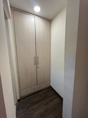 Room in 4 BHK Apartment at Emaar Palm Terraces Select, Sector 66 – for Rent