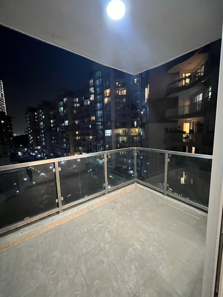 Kitchen, emaar-palm-terraces-select 4 Bedroom 2410 Sq.Ft. Apartment In Sector 66 Gurgaon 9610407