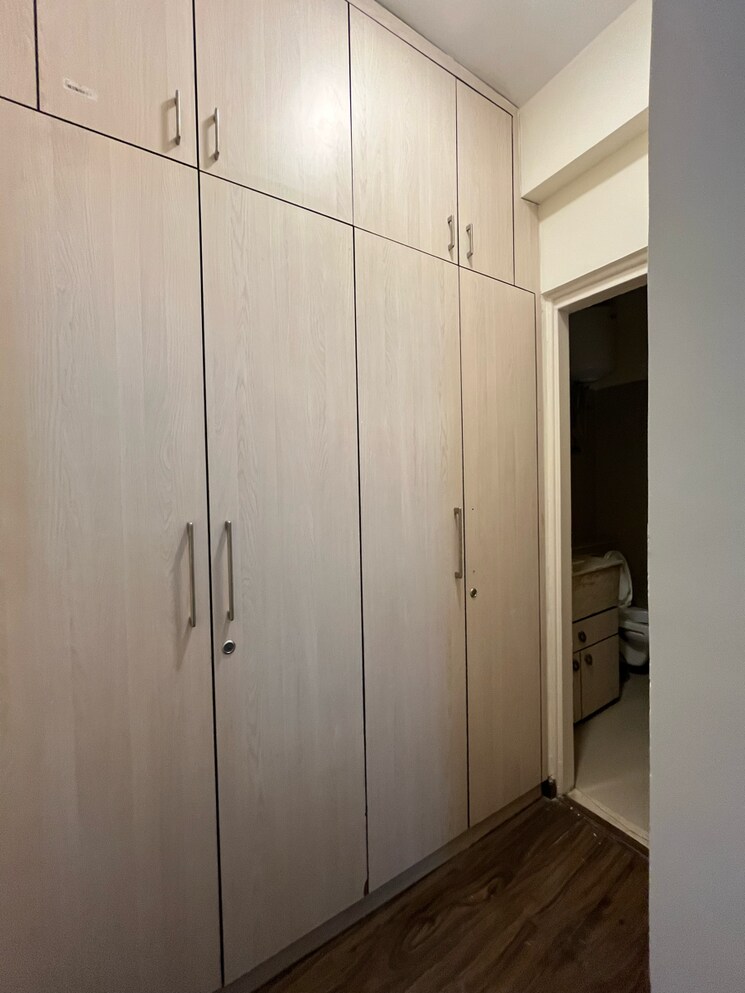 Bathroom, emaar-palm-terraces-select 4 Bedroom 2410 Sq.Ft. Apartment In Sector 66 Gurgaon 9610407