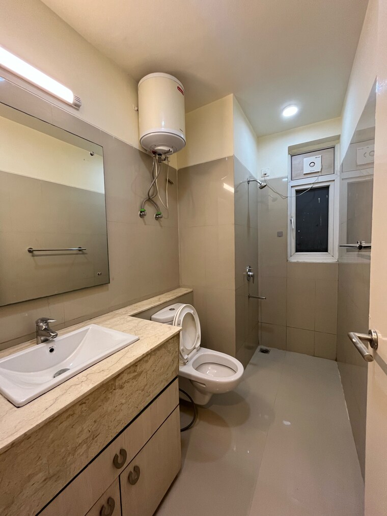 Bathroom, emaar-palm-terraces-select 4 Bedroom 2410 Sq.Ft. Apartment In Sector 66 Gurgaon 9610407