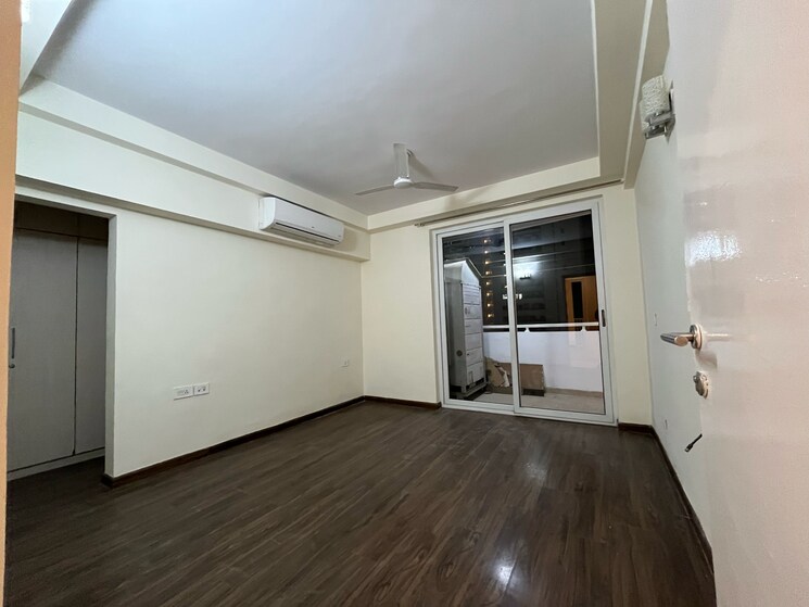 Room, emaar-palm-terraces-select 4 Bedroom 2410 Sq.Ft. Apartment In Sector 66 Gurgaon 9610407