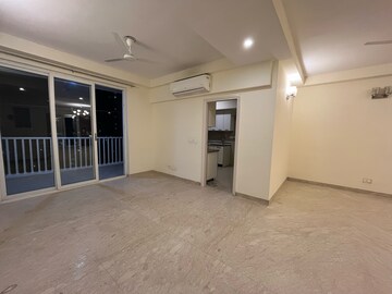 Room in 4 BHK Apartment at Emaar Palm Terraces Select, Sector 66 – for Rent