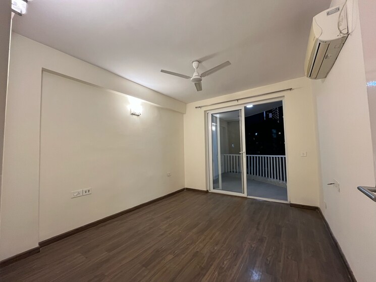 Room, emaar-palm-terraces-select 4 Bedroom 2410 Sq.Ft. Apartment In Sector 66 Gurgaon 9610407