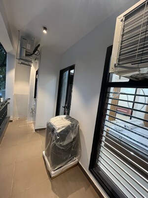 Staircase in 1 BHK Builder Floor at Ansal Sushant Lok I, Sector 43 – for Rent