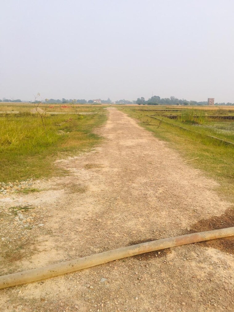 Nearby, ganpati-estate  1200 Sq.Ft. Plot In Parao Varanasi 9610412