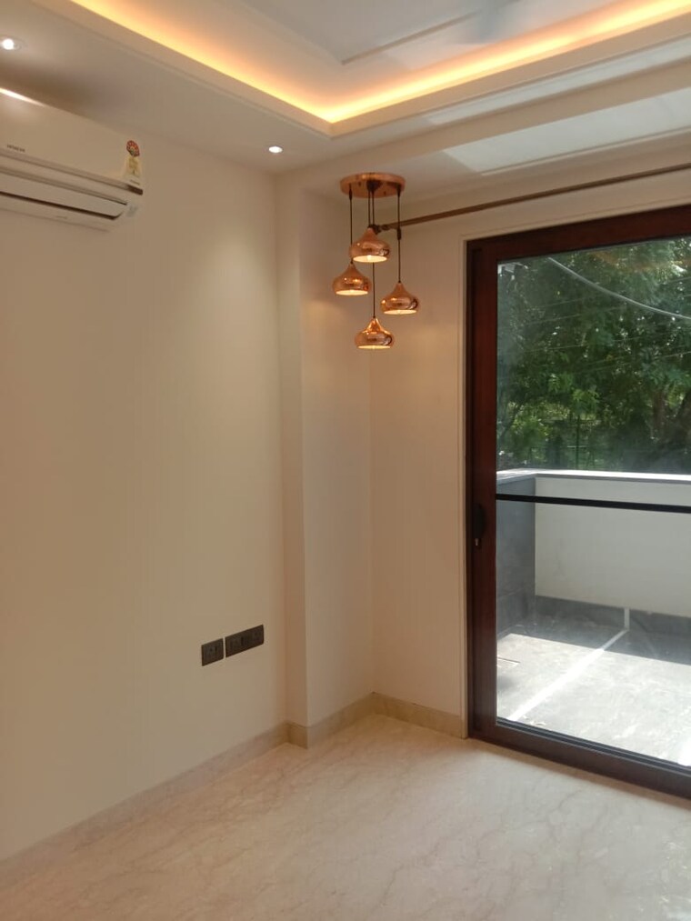 Room, khirki extension 3 Bedroom 1200 Sq.Ft. Apartment In Khirki Extension Delhi 9610413