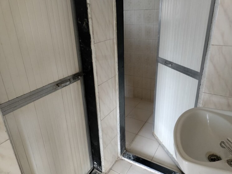 Bathroom, rutu-estate 2.5 Bedroom 880 Sq.Ft. Apartment In Brahmand Thane 9610427