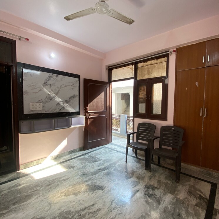 Living Room, chattarpur 1 Bedroom 600 Sq.Ft. Builder Floor In Chattarpur Delhi 9610444