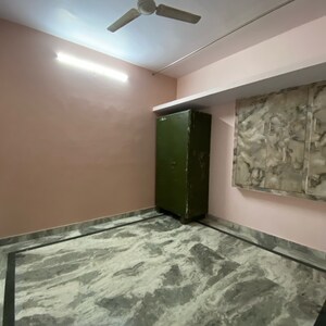 1 BHK Builder Floor For Rent in Chattarpur