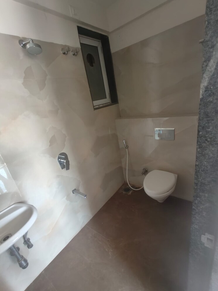 Bathroom, m-k-fatima-heights 1 Bedroom 457 Sq.Ft. Apartment In Umerkhadi Mumbai 9610474
