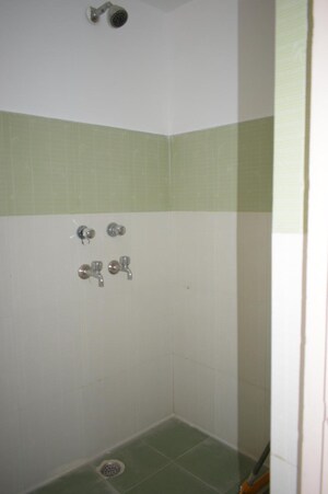 Room in 3 BHK Independent House at Indraprastha Villa, Sector 61 – for Sale