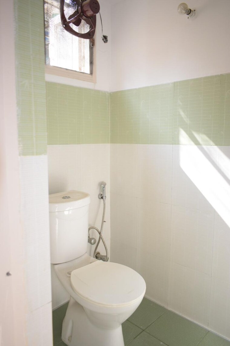 Bathroom, indraprastha-villa 3 Bedroom 900 Sq.Ft. Independent House In Sector 61 Noida 9610490
