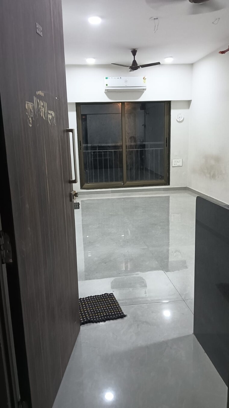 Bathroom, roha-vatika 1 Bedroom 439 Sq.Ft. Apartment In Kurla East Mumbai 9610495