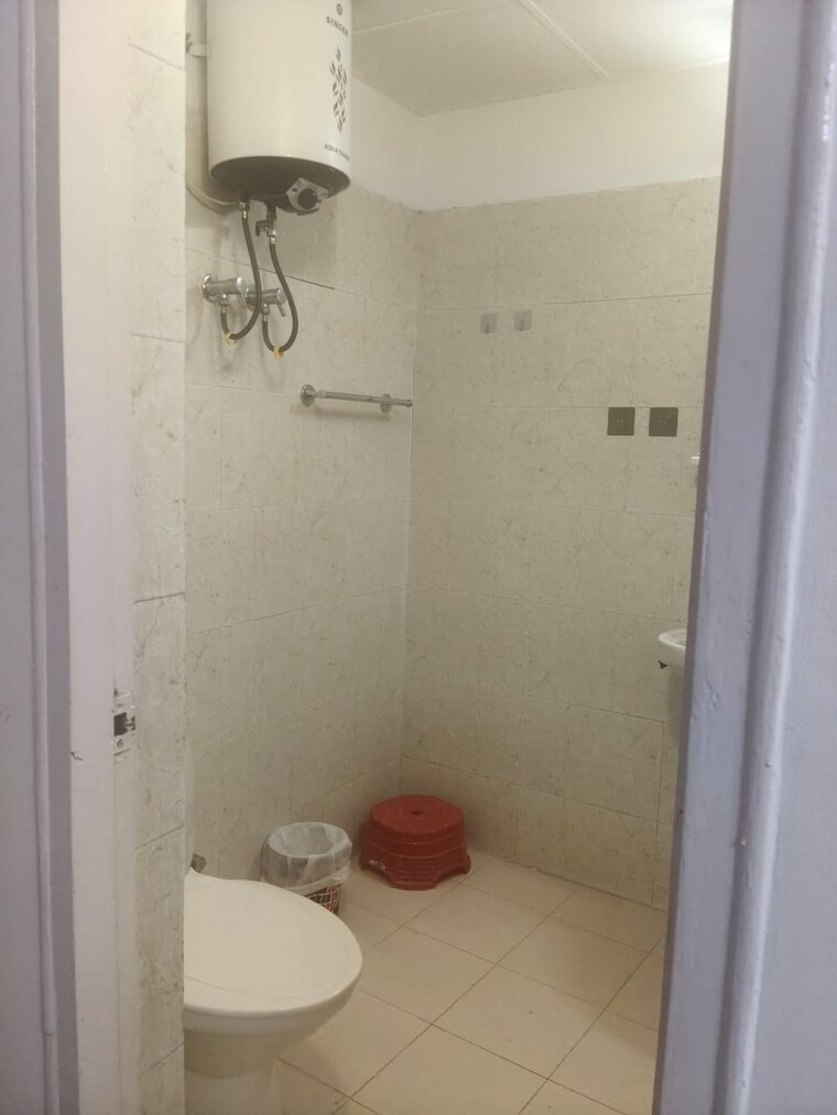 Bathroom, gomti nagar 3 Bedroom 1860 Sq.Ft. Apartment In Gomti Nagar Lucknow 9610526