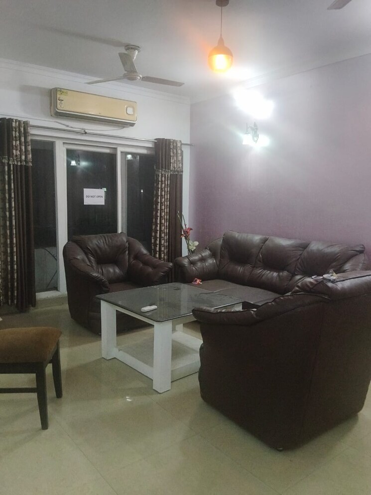 Living Room, gomti nagar 3 Bedroom 1860 Sq.Ft. Apartment In Gomti Nagar Lucknow 9610526