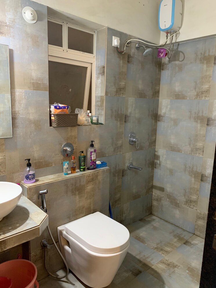 Bathroom, puranik-abitante 2 Bedroom 900 Sq.Ft. Apartment In Bavdhan Pune 9610626