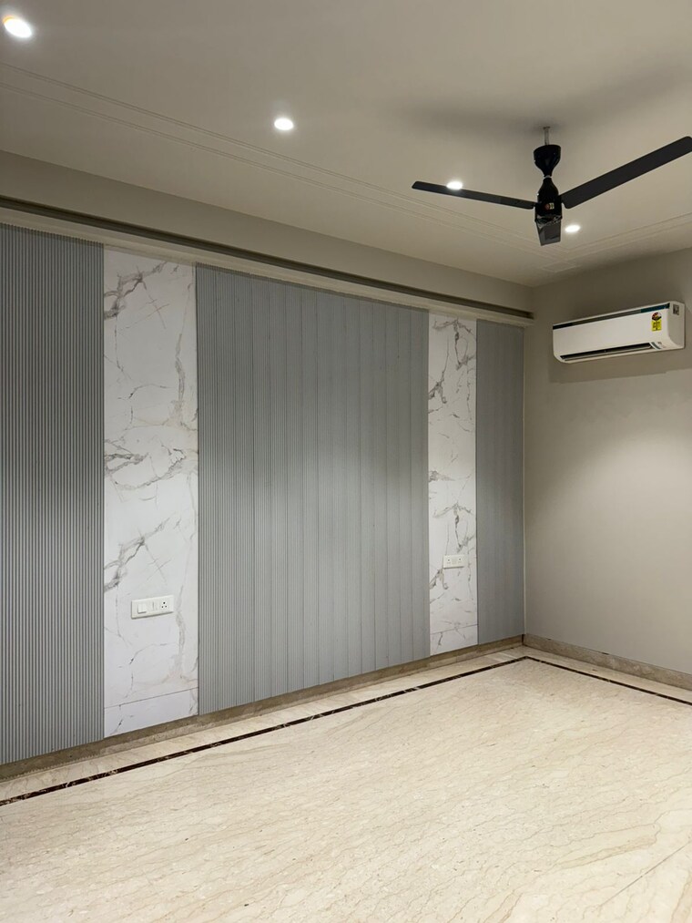 Room, rwa-apartments-sector-12 4 Bedroom 200 Sq.Mt. Builder Floor In Sector 12 Noida 9610593