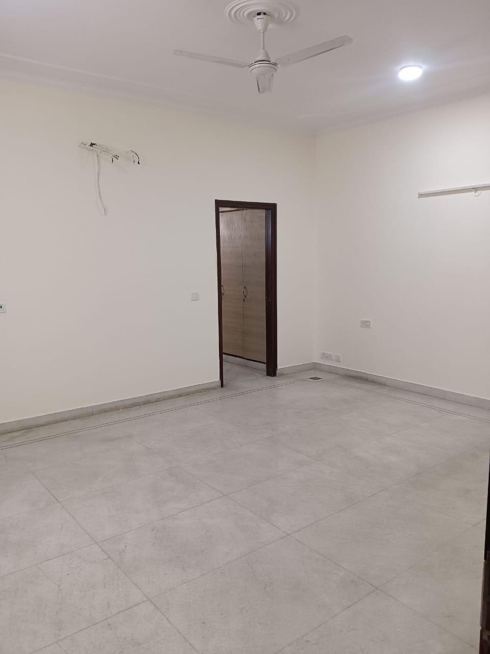 3 BHK Builder Floor For Rent in Green View Apartment Sector 15A