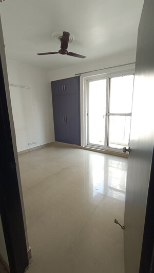 Room in 3 BHK Apartment at Aditya Celebrity Homes, Sector 76 – for Rent