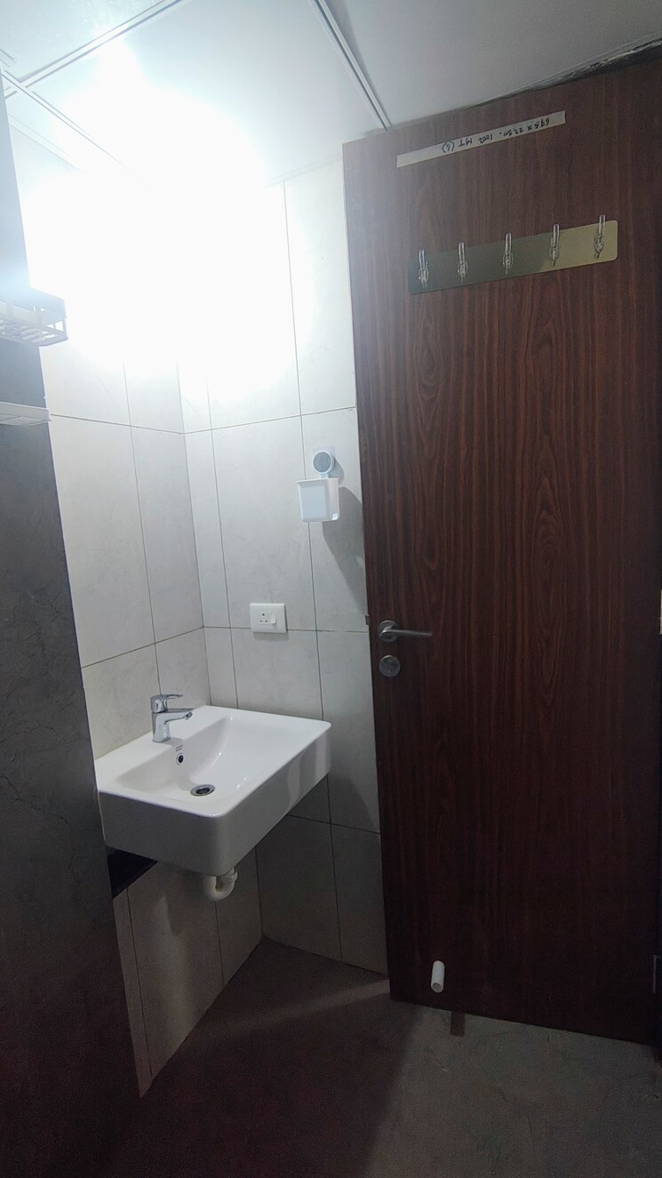 Bathroom, vilas-javdekar-yashone-eternitee 3 Bedroom 845 Sq.Ft. Apartment In Hinjewadi Pune 9610607