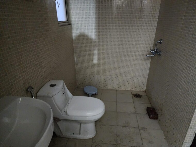 Bathroom, milan-earth 2 Bedroom 1095 Sq.Ft. Apartment In Raj Nagar Extension Ghaziabad 9610639