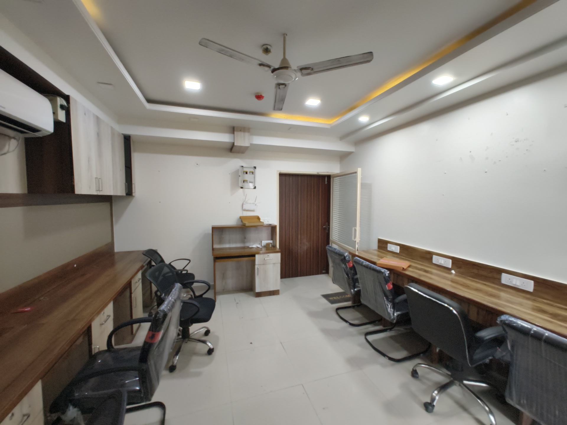 Office Space For Rent in Mangalam Arpan Villas