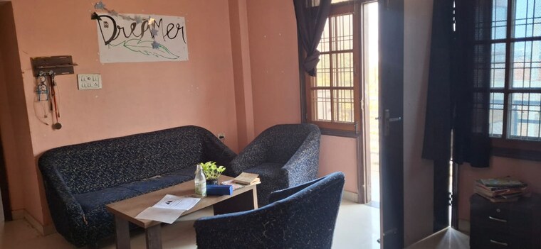 Room, gomti nagar Pg For Boys & Girls In Gomti Nagar 9610655