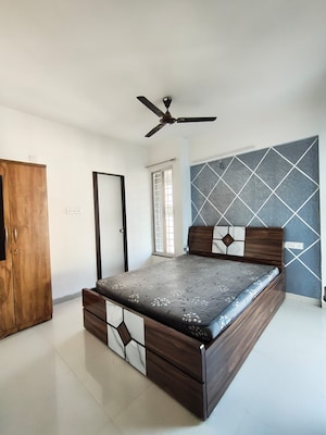 2 BHK Apartment For Rent in Esclare Royale, Kharadi