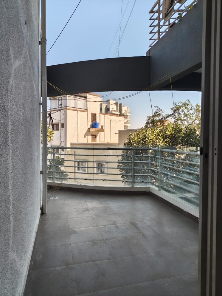 Balcony, esclare-royale 2 Bedroom 800 Sq.Ft. Apartment In Kharadi Pune 9610699