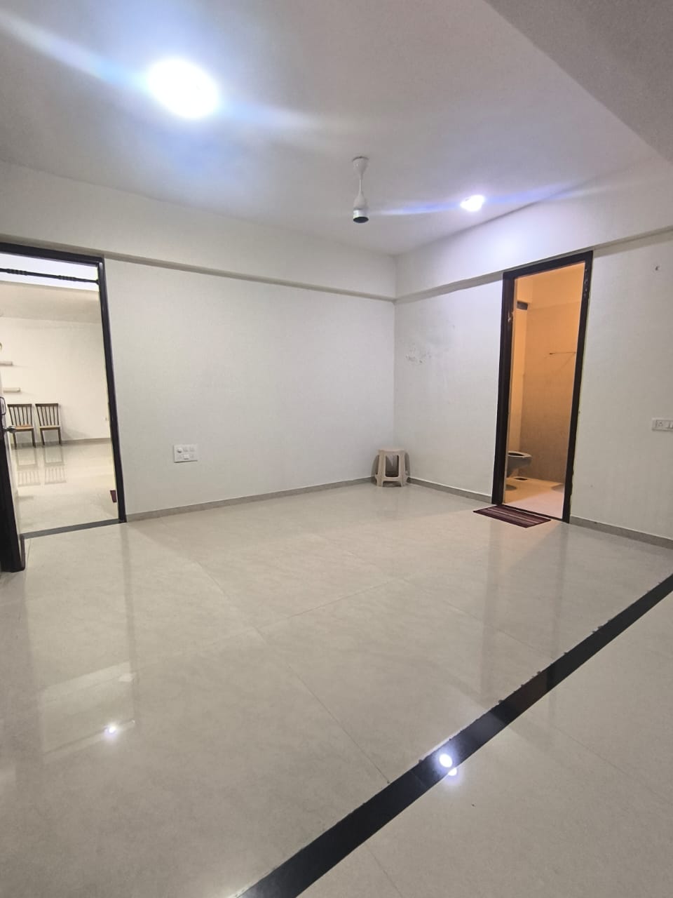 3 BHK 1200 Sq.Ft. Apartment in Sheth Vasant Galaxy